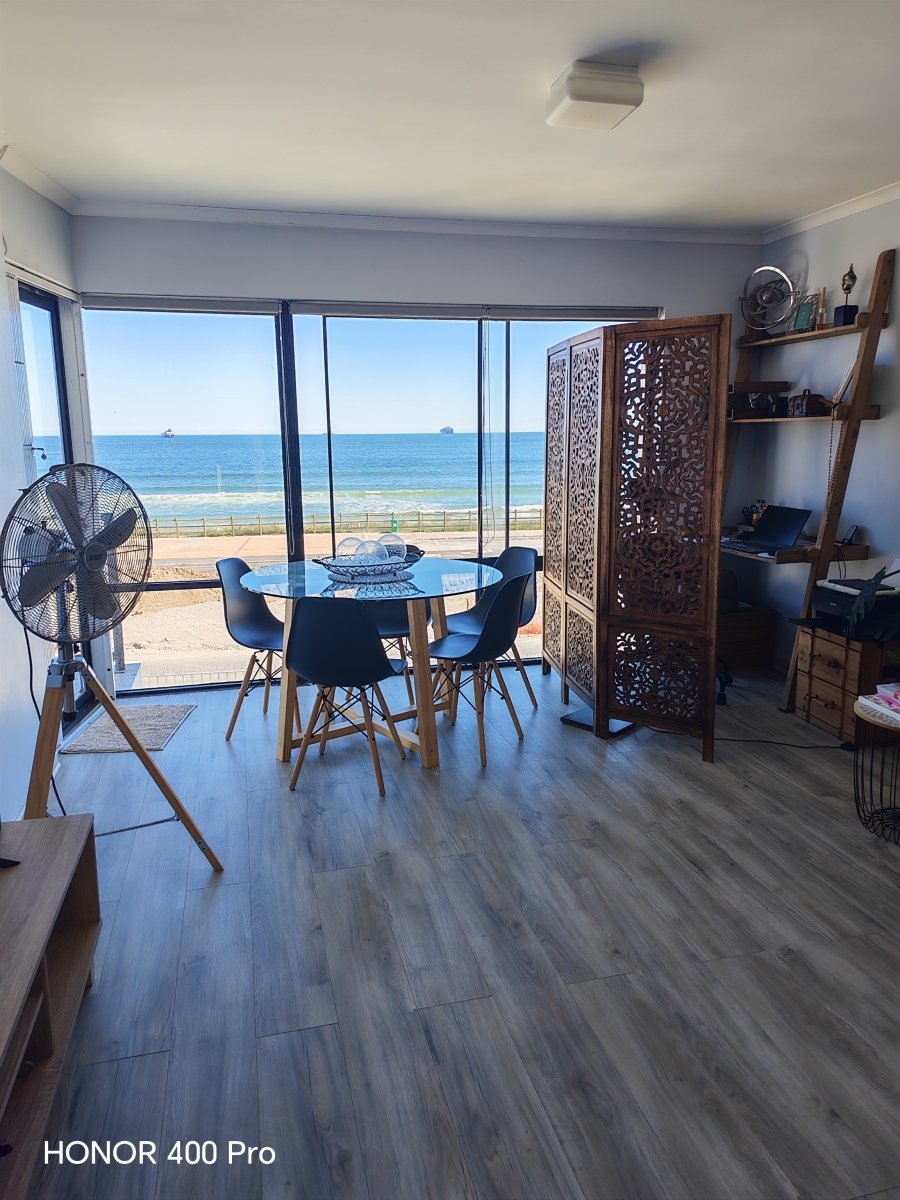 2 Bedroom Property for Sale in Beachfront Western Cape